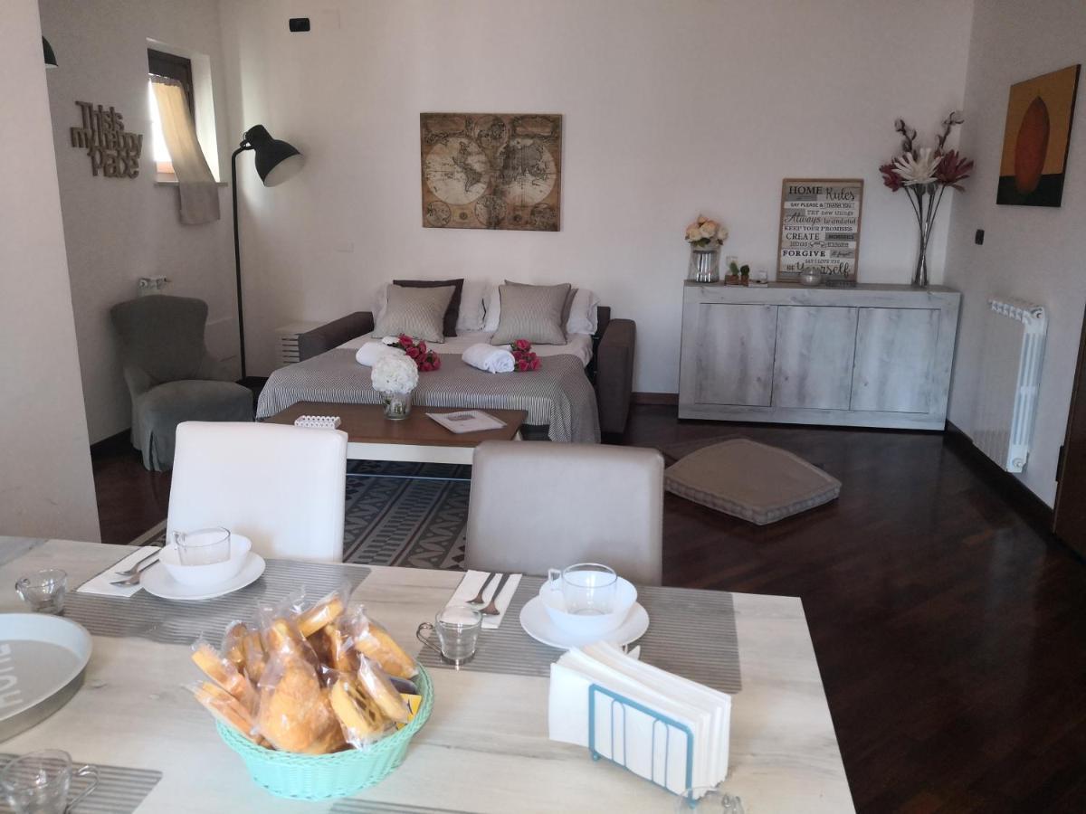 Perugino Apartments Фьюмичино Экстерьер фото