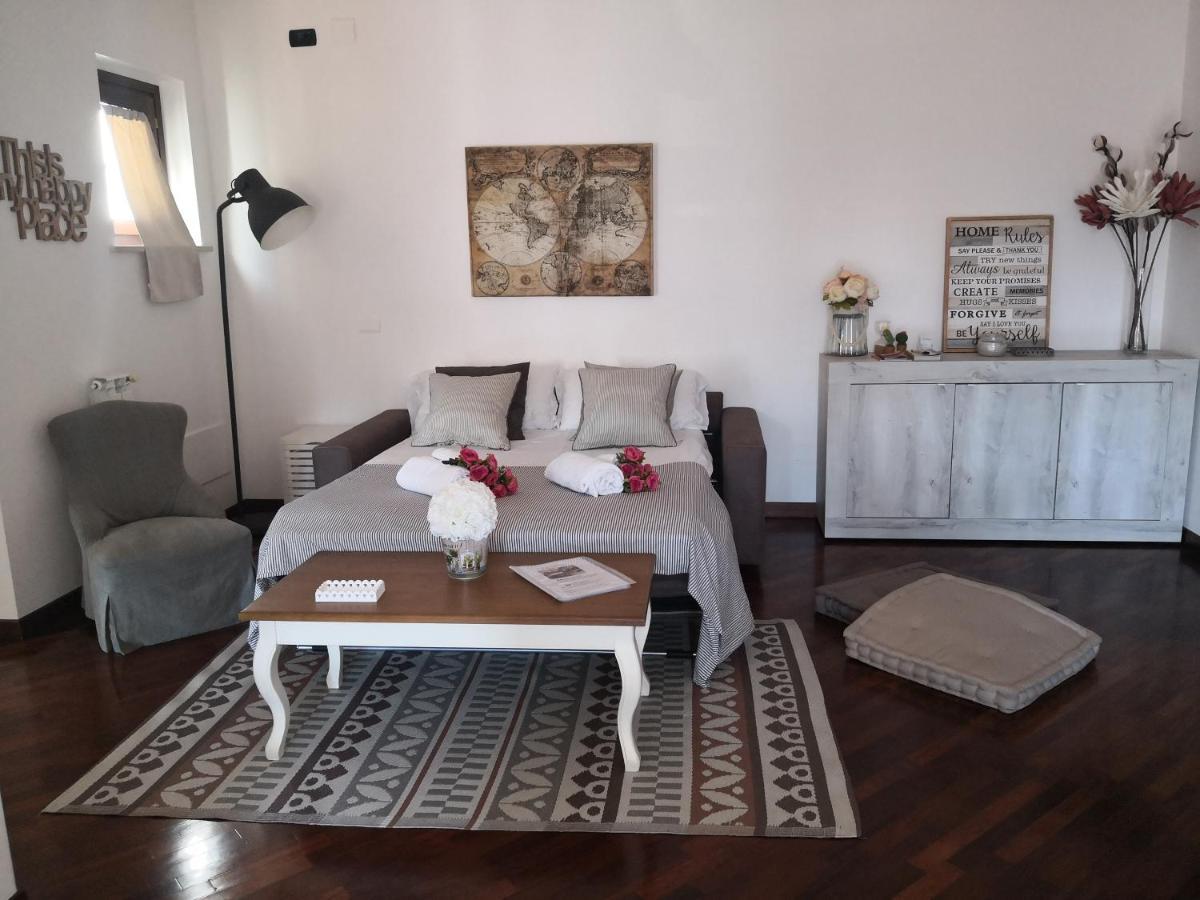 Perugino Apartments Фьюмичино Экстерьер фото