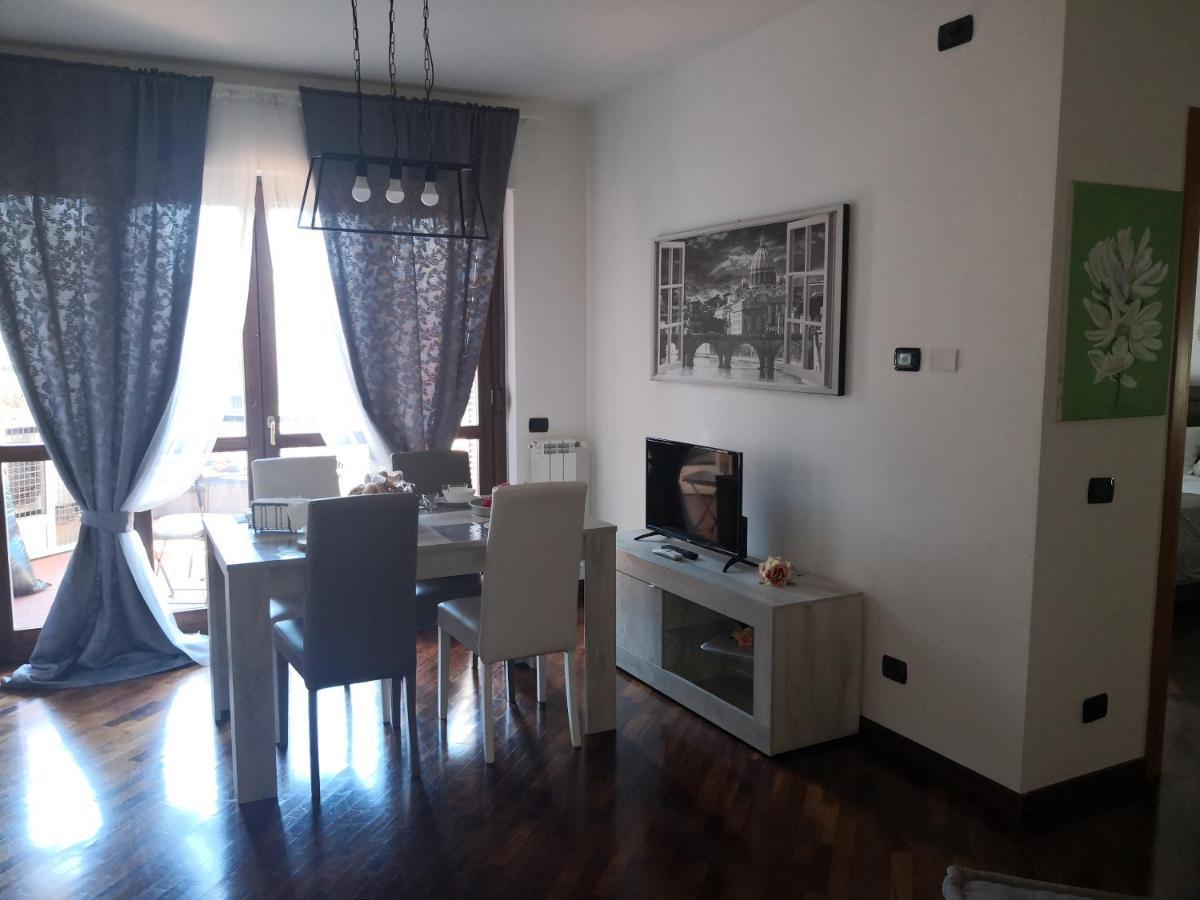 Perugino Apartments Фьюмичино Экстерьер фото