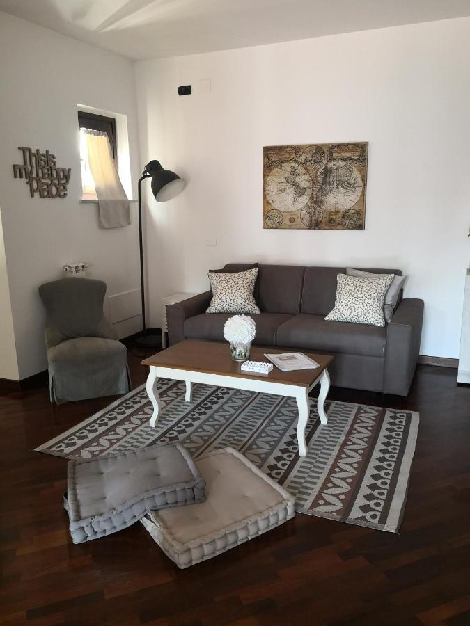 Perugino Apartments Фьюмичино Экстерьер фото